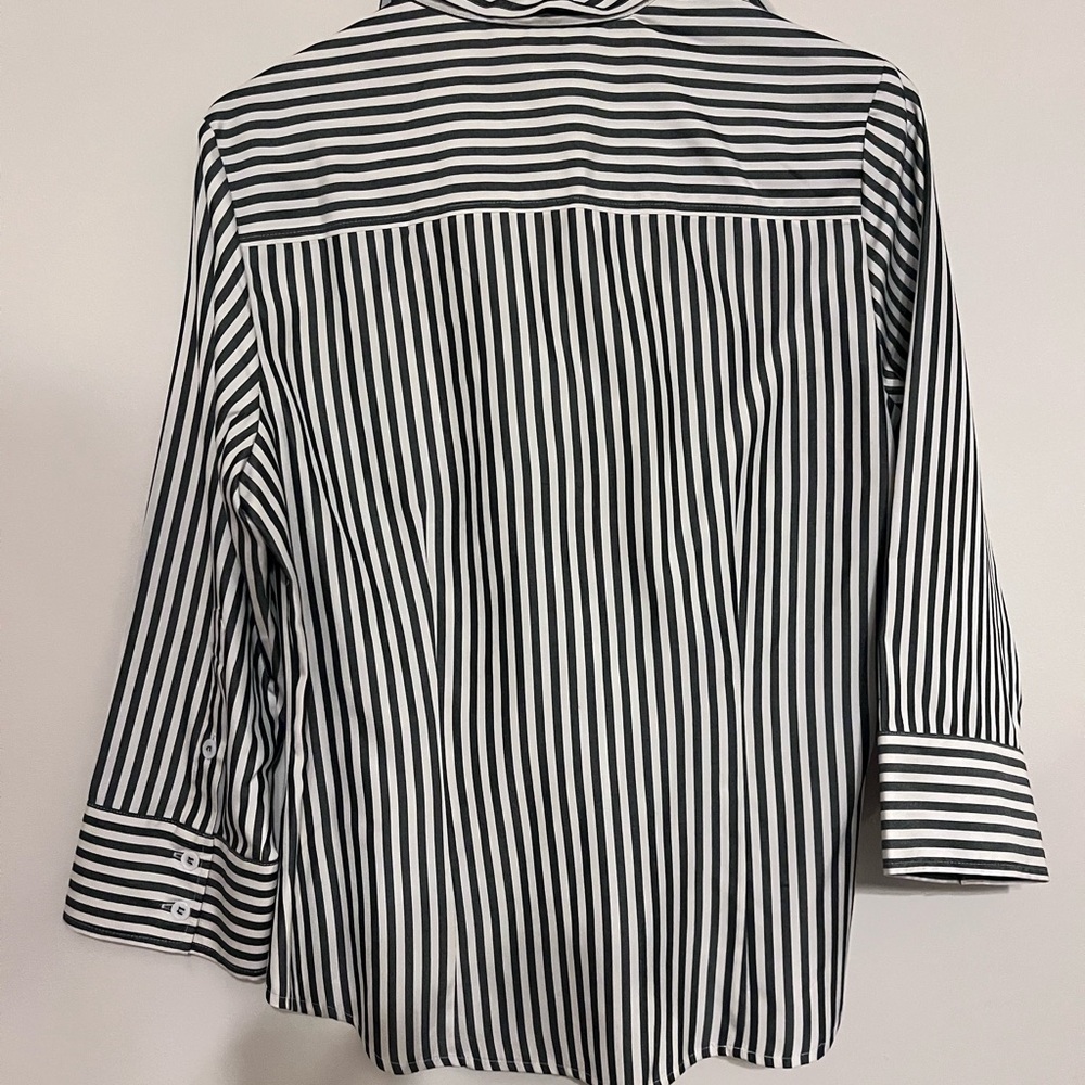 Black and White Striped Button-Up Shirt - Picture 2 of 3